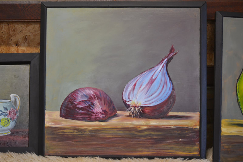 Red Onion. Oil on Mahogany panel
20"x 20" £190